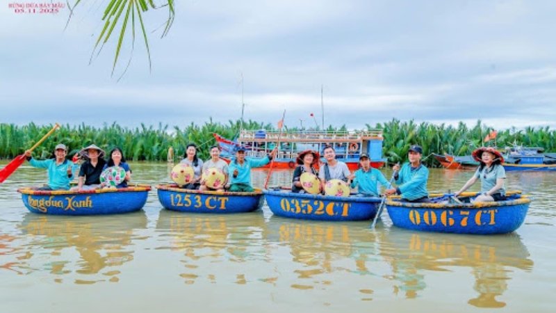 Hoi An Coconut Boat